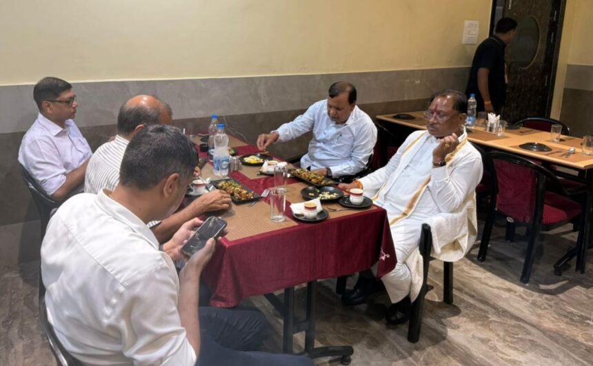 CM Food At Dhaba