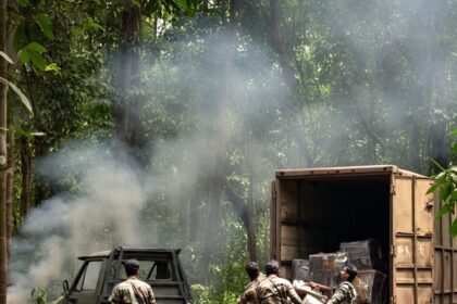 Naxals looted Truck