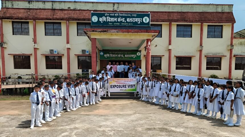 Har Shala Mein Shikshak