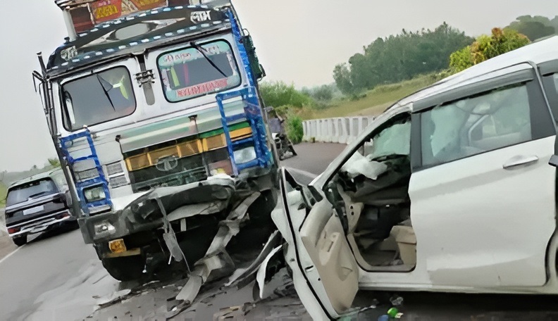 Janjgir Road Accident