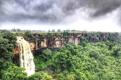 Mendri Ghumar Waterfall Resort