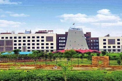 IFS Senior Pay Scale