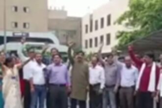 Government Staff Strike CG