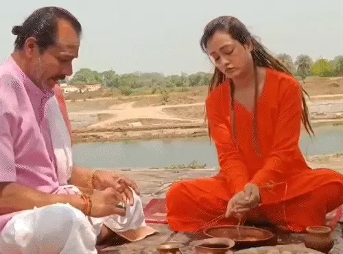 Mahakumbh Viral Sadhvi Sanyas