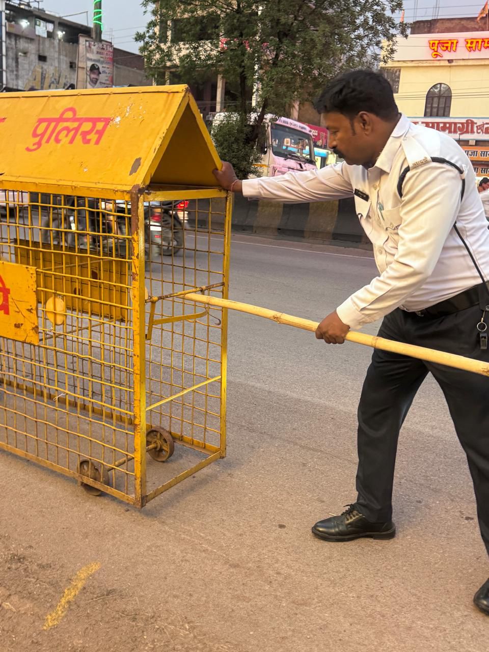 Entry of heavy vehicles stopped