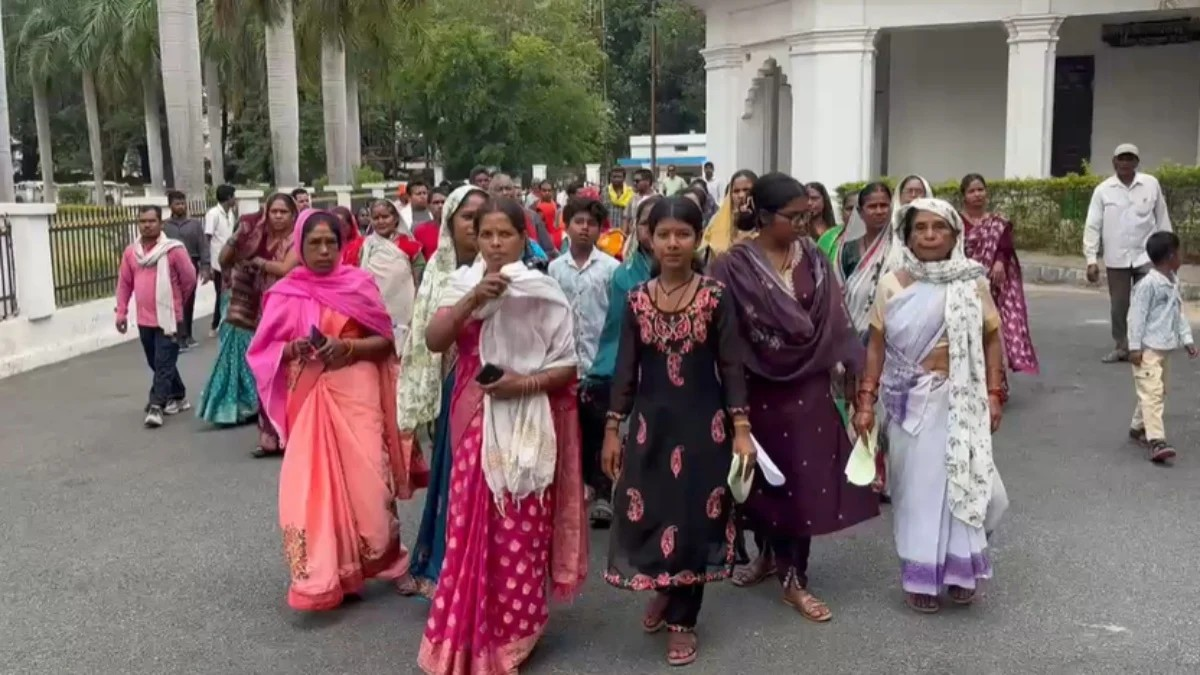 करोड़ों की जमीन हड़पने का खेल