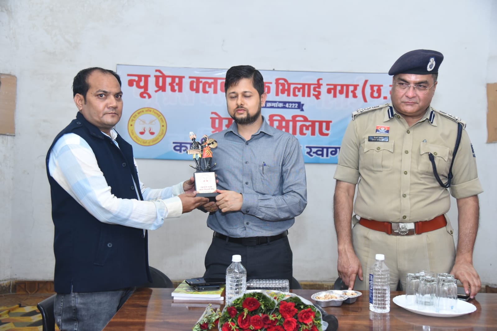भिलाई में आयोजित प्रेस से मिलिए कार्यक्रम में दुर्ग कलेक्टर अभिजीत सिंह और SSP विजय अग्रवाल