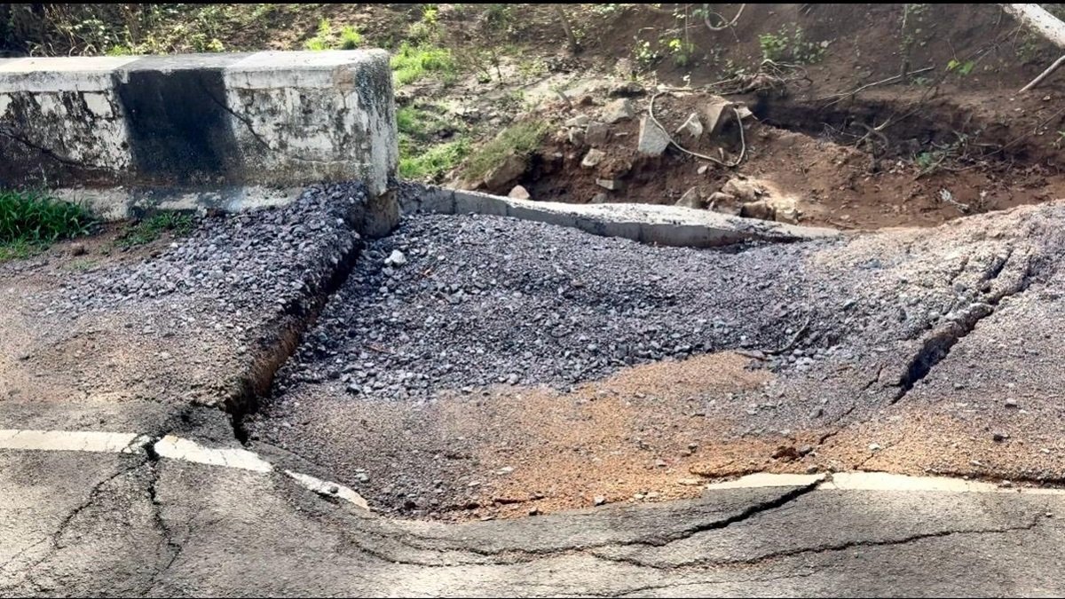 Durg Village Road Condition 