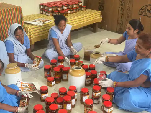 Nishchay Program : जेल में अचार बनाकर कमाएंगी महिला बंदियां, बैंक खाते में पहुंचेगी कमाई