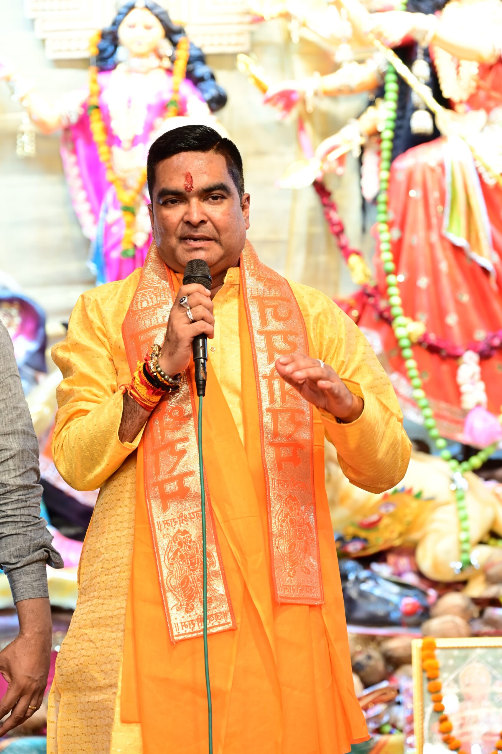 बोले - कार्यकर्ताओं की बदौलत ही हम सभी विश्व की सबसे बड़ी राजनीतिक पार्टी भारतीय जनता पार्टी के सिपाही हैं और हर कार्यकर्ता हमारी पार्टी का शीर्षस्थ सिपाही हैं।