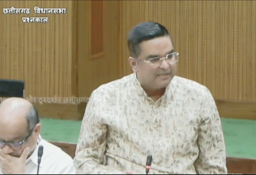 मानसून सत्र के प्रथम दिवस विधायक रिकेश सेन ने पद्म विभूषण तीजन बाई को दी श्रद्धांजलि 