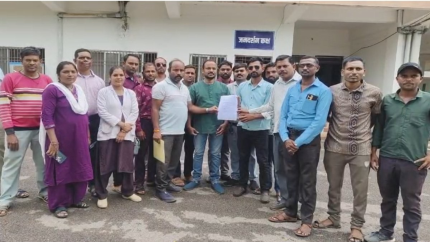 108 Ambulance Employees Protest 