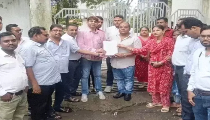 Snake Bite Compensation Scam : 17 करोड़ के फर्जी सर्पदंश मुआवजा घोटाले में 3 लिपिक निलंबित