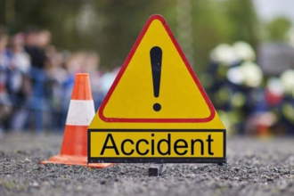 Bilaspur Accident : तेज रफ्तार बाइक बनी काल, रेलिंग का पाइप पेट में घुसा