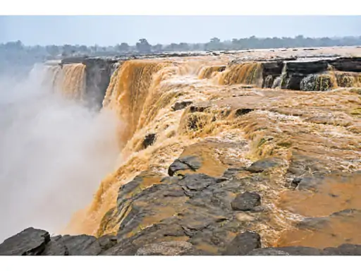 Monsoon in Bastar : 9 घंटे में 70.8 मिमी बारिश, चित्रकोट जलप्रपात में बढ़ा जलप्रवाह