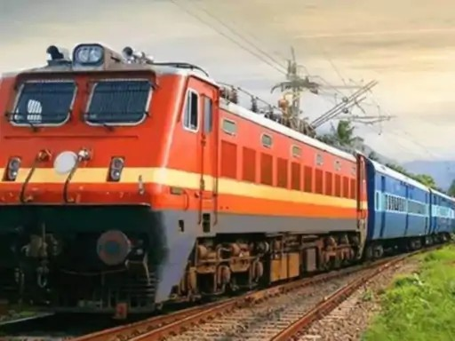 Ticket Checking Campaign : 13 ट्रेनों में चला टिकट चेकिंग अभियान, 114 यात्री पकड़े, 79,510 जुर्माना वसूला