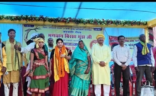 Takhatpur Politics : अघरिया से आशीष सिंह ने फूंका सियासी बिगुल, विश्व आदिवासी दिवस पर दिखा शक्ति प्रदर्शन