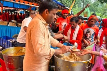 Jaleshwar Mahadev Bhandara : जलेश्वर महादेव मंदिर में उमड़ा आस्था का सैलाब