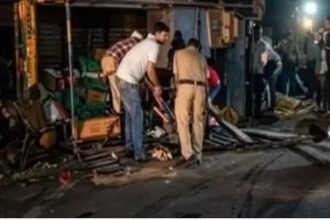 Bhind Road Accident  : गायों को बचाने में डंपर से भिड़ी पिकअप, 8 मजदूरों की मौत, 25 घायल
