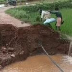 Chhattisgarh Rain Alert  :  सूरजपुर में सड़कें बहीं, कच्चे मकान गिरे; केलो डैम के 4 गेट खुले