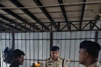 Police Verification : बलौदाबाजार में बाहरी मजदूरों की जांच, 68 के फिंगरप्रिंट लिए