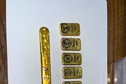 Gold Smuggling : दुरंतो एक्सप्रेस में 1.24 किलो विदेशी सोना बरामद, दो संदिग्ध गिरफ्तार