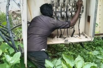 Transformer Accident : ट्रांसफार्मर में घुसाया सिर, करंट लगने से युवक की मौत
