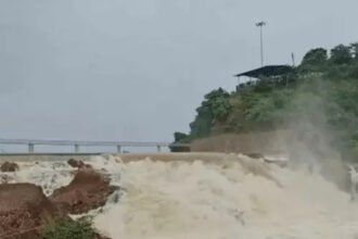 Khuntaghat Dam Viral Video