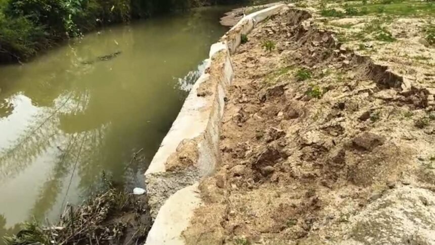 Balod Returning Wall Collapse