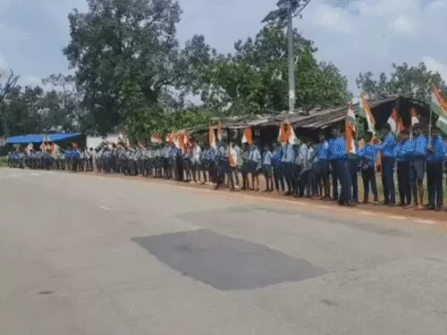 Karregutta Tiranga Yatra : कभी नक्सलियों का गढ़ रहा कर्रेगुट्टा, अब तिरंगे से रोशन होगा इलाका