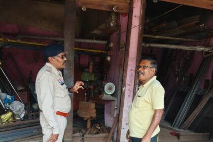 Khairagarh Sharp Weapon Monitoring : चाकू-छुरी की ऑनलाइन डिलीवरी से फैब्रिकेशन तक पुलिस की नजर