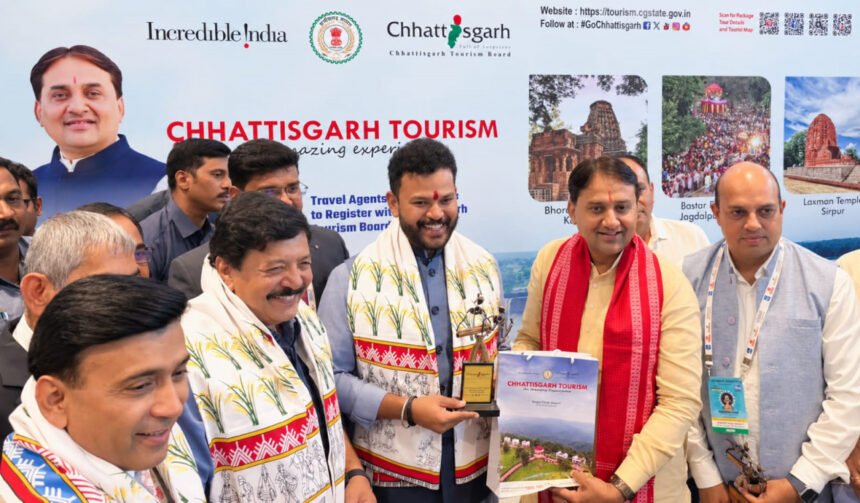 Chhattisgarh Tourism Convention : देश-दुनिया के मंच पर छाया छत्तीसगढ़, बस्तर के झरनों से जनजातीय संस्कृति तक पर्यटन की नई उड़ान
