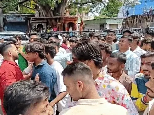 Prayer Meeting Dispute