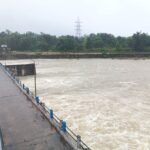 Gariyaband Sikasar Dam : सिकासार जलाशय 89.32% भरा, 12 गेट 3 फीट तक खोले, 20 हजार क्यूसेक पानी छोड़ा