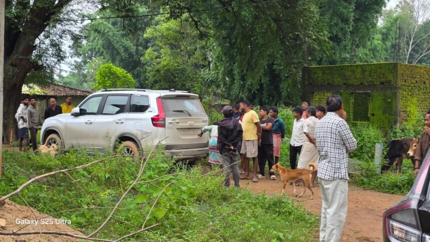 Ganja Smuggling Ambikapur : गांजा तस्करी की आशंका में स्कार्पियो जब्त, दो गिरफ्तार, गन्ने के खेत में 3 किमी दौड़ाकर पकड़ा