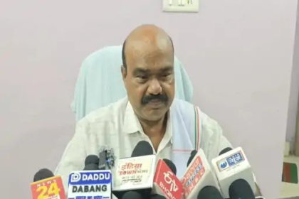 Vyas Kashyap Garbage Protest