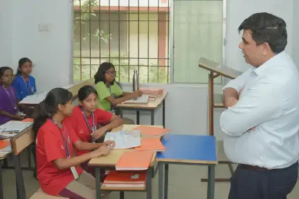 Collector Teacher : शिक्षक दिवस पर कलेक्टर बने शिक्षक, 8 शिक्षक मिले गैरहाजिर; नोटिस के निर्देश