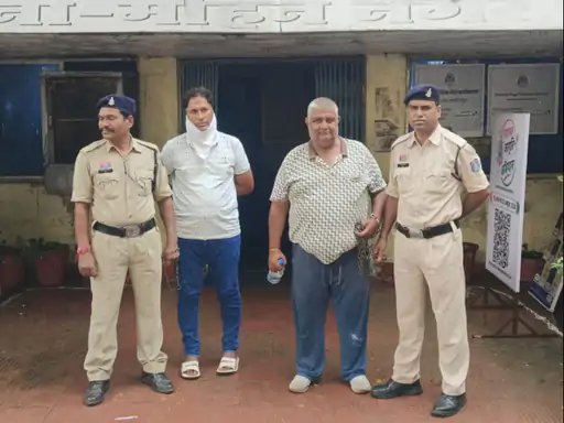 Durg Fake Number Plate : दूसरे वाहन का नंबर लगाकर चला रहे थे कार, असली मालिक को पहुंच रहे थे चालान-टोल के मैसेज