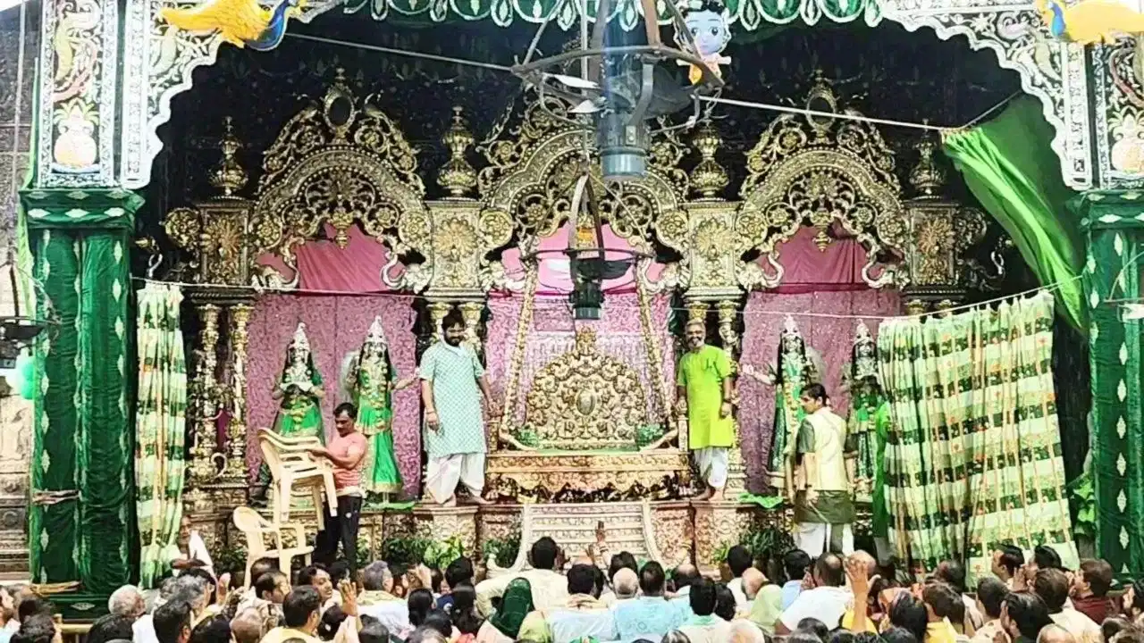 Banke Bihari Temple 