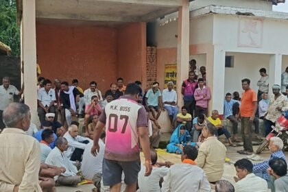 Navagaon Antim Sanskar Vivad : मतांतरित महिला के अंतिम संस्कार को लेकर गांव में विवाद, साहू समाज ने बुलाई बैठक