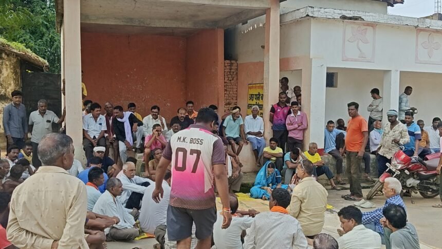 Navagaon Antim Sanskar Vivad : मतांतरित महिला के अंतिम संस्कार को लेकर गांव में विवाद, साहू समाज ने बुलाई बैठक
