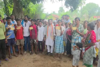 Adivasi Release Signature Campaign : जेल में बंद आदिवासियों की रिहाई की मांग, हरीश कवासी लखमा ने शुरू किया हस्ताक्षर अभियान