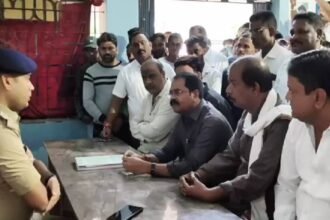 Indra Saw Protest