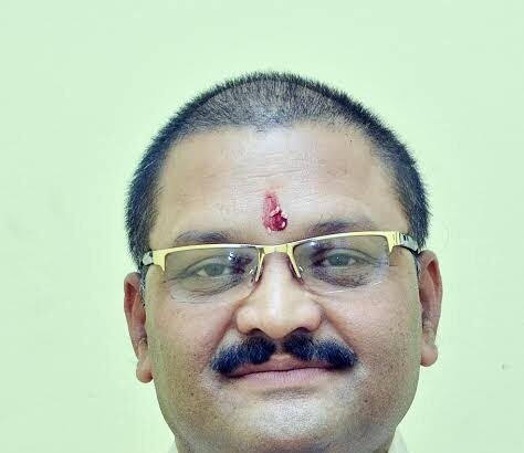 Political Controversy : असम की घटना पर भाजपा सांसद संतोष पाण्डेय का पलटवार, बोले- कांग्रेस का अंदरूनी विवाद सड़क पर आया