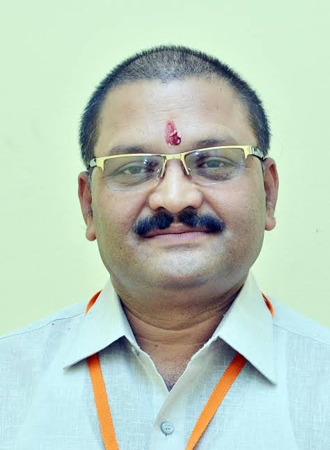 Political Controversy : असम की घटना पर भाजपा सांसद संतोष पाण्डेय का पलटवार, बोले- कांग्रेस का अंदरूनी विवाद सड़क पर आया