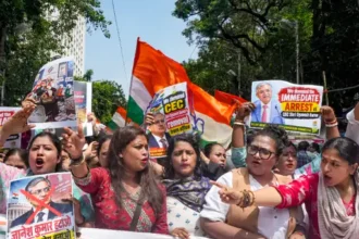 Gyanesh Kumar Congress Protest : मुख्य चुनाव आयुक्त के इस्तीफे की मांग पर देशभर में कांग्रेस का प्रदर्शन, SIR पर घमासान