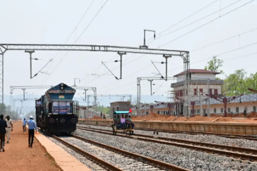 Railway Update : ताड़ोकी-रावघाट रेलखंड पर जल्द दौड़ेगी यात्री ट्रेन, CRS मंजूरी के बाद तैयारियां तेज