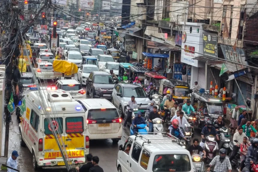 Raipur Traffic Alert : राजधानी में आज इन 4 रास्तों से गुजरना मुश्किल, 500 जवान संभालेंगे ट्रैफिक, रात 8 बजे तक असर