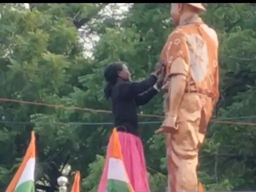 Bilaspur Statue Controversy