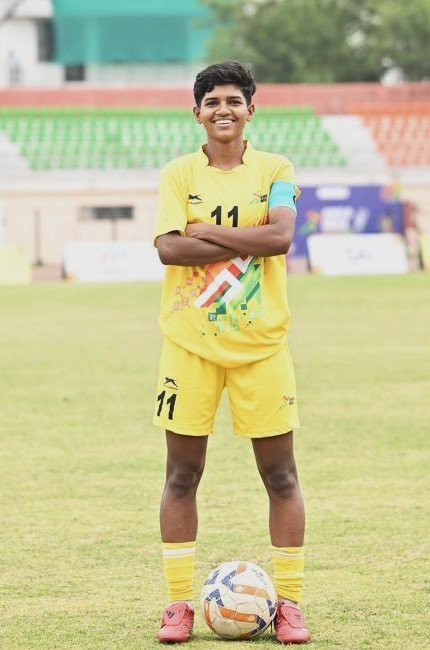 Kiran Pisda Indian Football Team : छत्तीसगढ़ की किरण पिस्दा टीम इंडिया में, रूस के खिलाफ दिखाएंगी दम